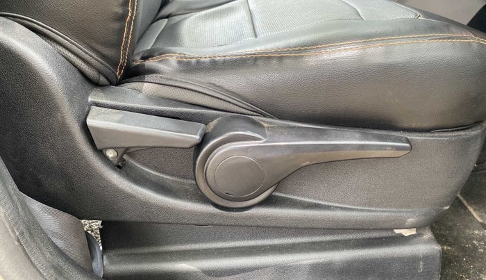 2016 Tata Tiago XZ PETROL, Petrol, Manual, 37,645 km, Driver Side Adjustment Panel