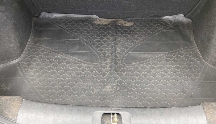 2015 Maruti Swift Dzire ZXI, Petrol, Manual, 17,811 km, Boot Inside