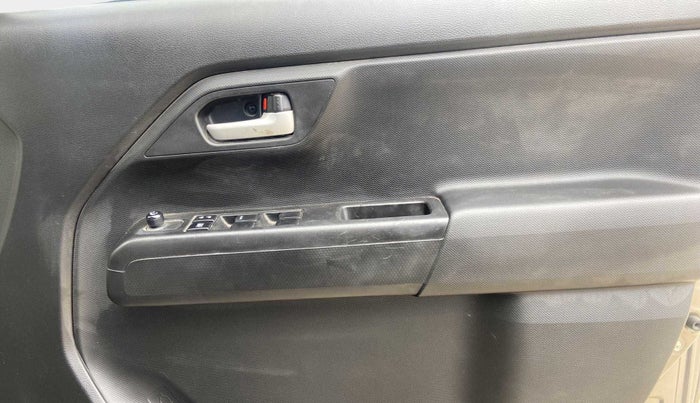 2021 Maruti New Wagon-R VXI (O) 1.0, Petrol, Manual, 11,679 km, Driver Side Door Panels Control