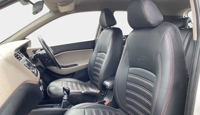 2018 Hyundai Elite i20 ASTA 1.4 CRDI (O), Diesel, Manual, 86,925 km, Right Side Front Door Cabin