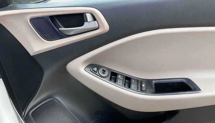 2018 Hyundai Elite i20 ASTA 1.4 CRDI (O), Diesel, Manual, 86,925 km, Driver Side Door Panels Control