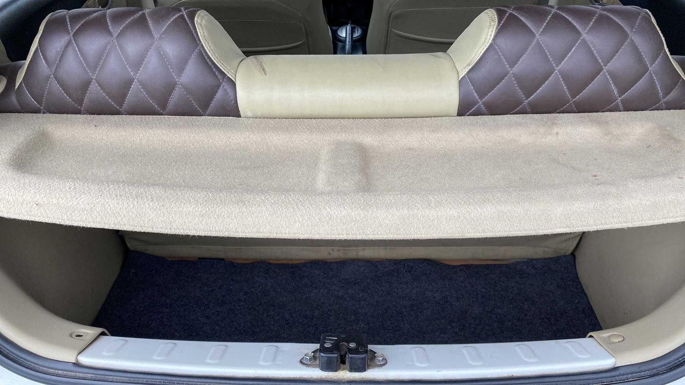 2014 Honda Brio VX AT, Petrol, Automatic, 82,776 km, Boot Inside