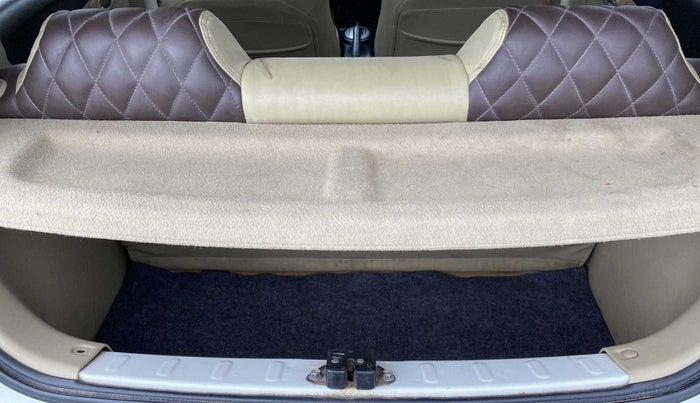 2014 Honda Brio VX AT, Petrol, Automatic, 82,776 km, Boot Inside