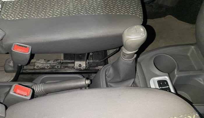 2017 Datsun Redi Go T (O), Petrol, Manual, 29,072 km, Gear Lever