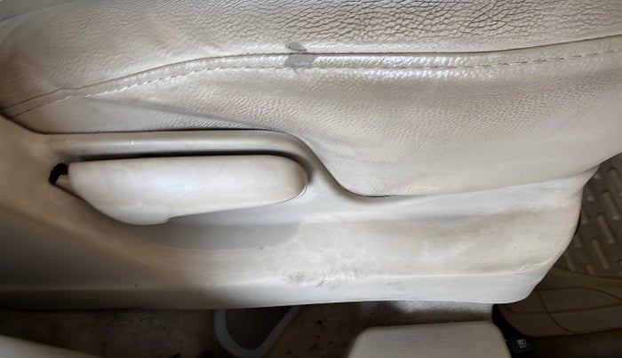 2014 Maruti Ertiga VXI, Petrol, Manual, 38,852 km, Driver Side Adjustment Panel