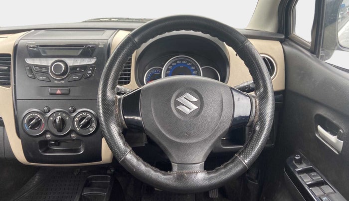 2017 Maruti Wagon R 1.0 VXI, CNG, Manual, 40,598 km, Steering Wheel Close Up