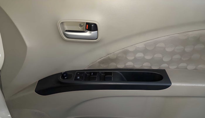 2015 Maruti Celerio ZXI, Petrol, Manual, 46,642 km, Driver Side Door Panels Control