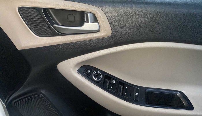 2019 Hyundai Elite i20 SPORTZ PLUS  1.2 CVT, Petrol, Automatic, 23,897 km, Driver Side Door Panels Control
