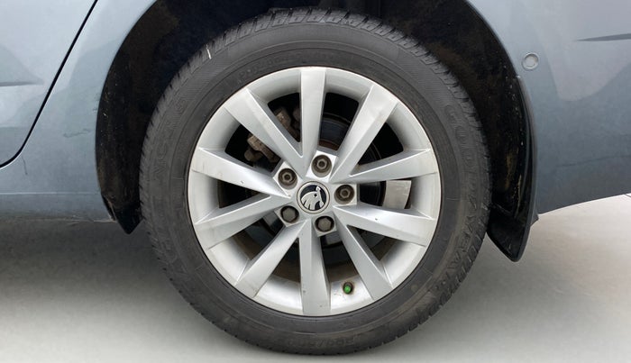 2017 Skoda Octavia 2.0 TDI STYLE PLUS AT, Diesel, Automatic, 94,559 km, Left Rear Wheel