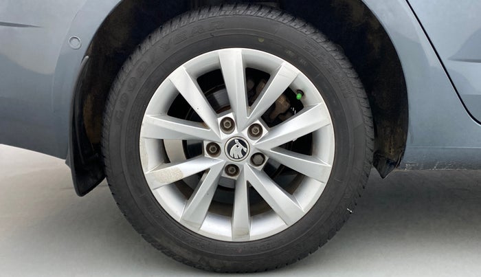 2017 Skoda Octavia 2.0 TDI STYLE PLUS AT, Diesel, Automatic, 94,559 km, Right Rear Wheel