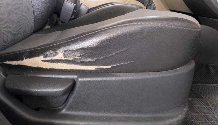 2012 Hyundai Eon D-LITE+, Petrol, Manual, 52,013 km, Driver Side Adjustment Panel