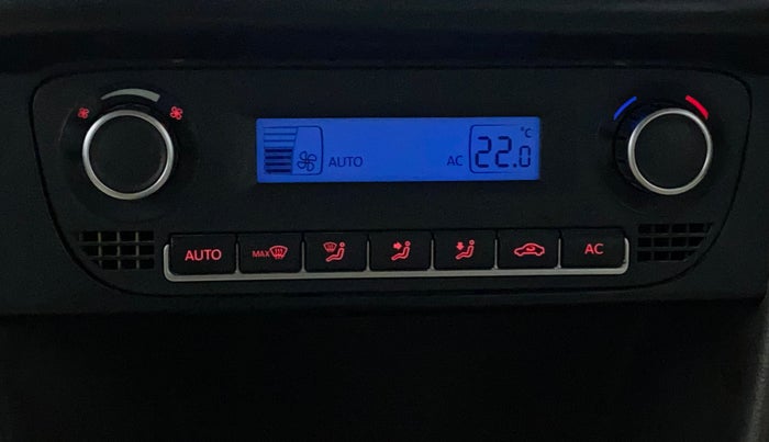 2014 Volkswagen Vento HIGHLINE DIESEL 1.6, Diesel, Manual, 1,10,399 km, Automatic Climate Control