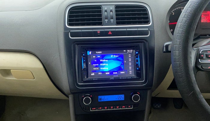 2014 Volkswagen Vento HIGHLINE DIESEL 1.6, Diesel, Manual, 1,10,399 km, Air Conditioner