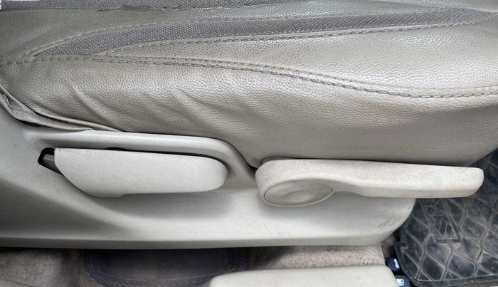 2015 Maruti Swift Dzire ZXI, Petrol, Manual, 32,193 km, Driver Side Adjustment Panel
