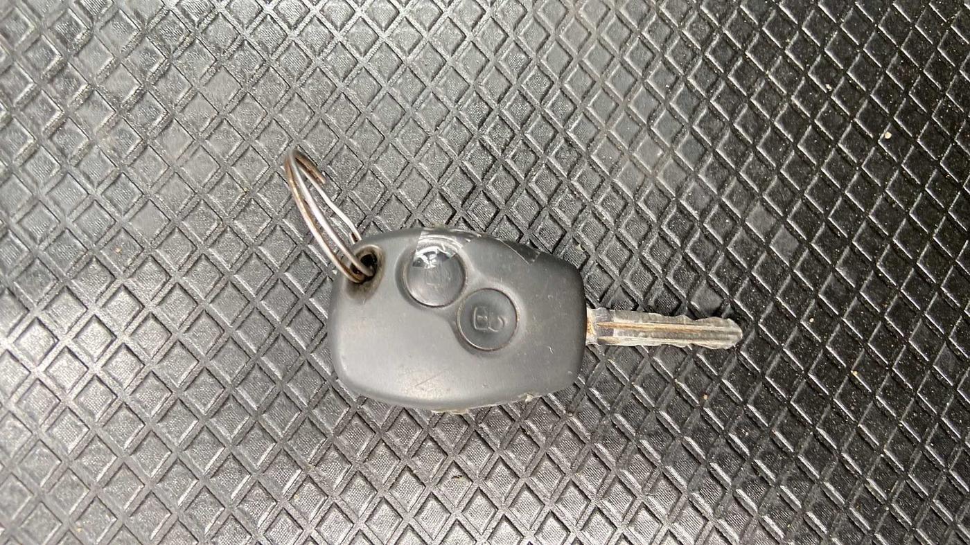 2018 Nissan Terrano XL (P), Petrol, Manual, 41,091 km, Key Close Up