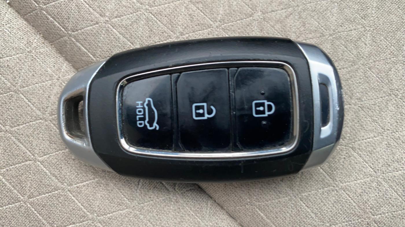 2020 Hyundai Verna 1.6 VTVT SX, Petrol, Manual, 48,488 km, Key Close Up