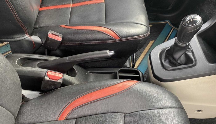 2019 Maruti New Wagon-R VXI 1.2, Petrol, Manual, 54,490 km, Gear Lever