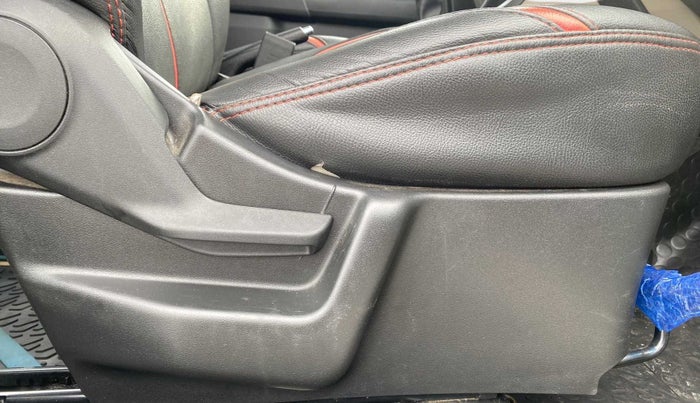 2019 Maruti New Wagon-R VXI 1.2, Petrol, Manual, 54,490 km, Driver Side Adjustment Panel