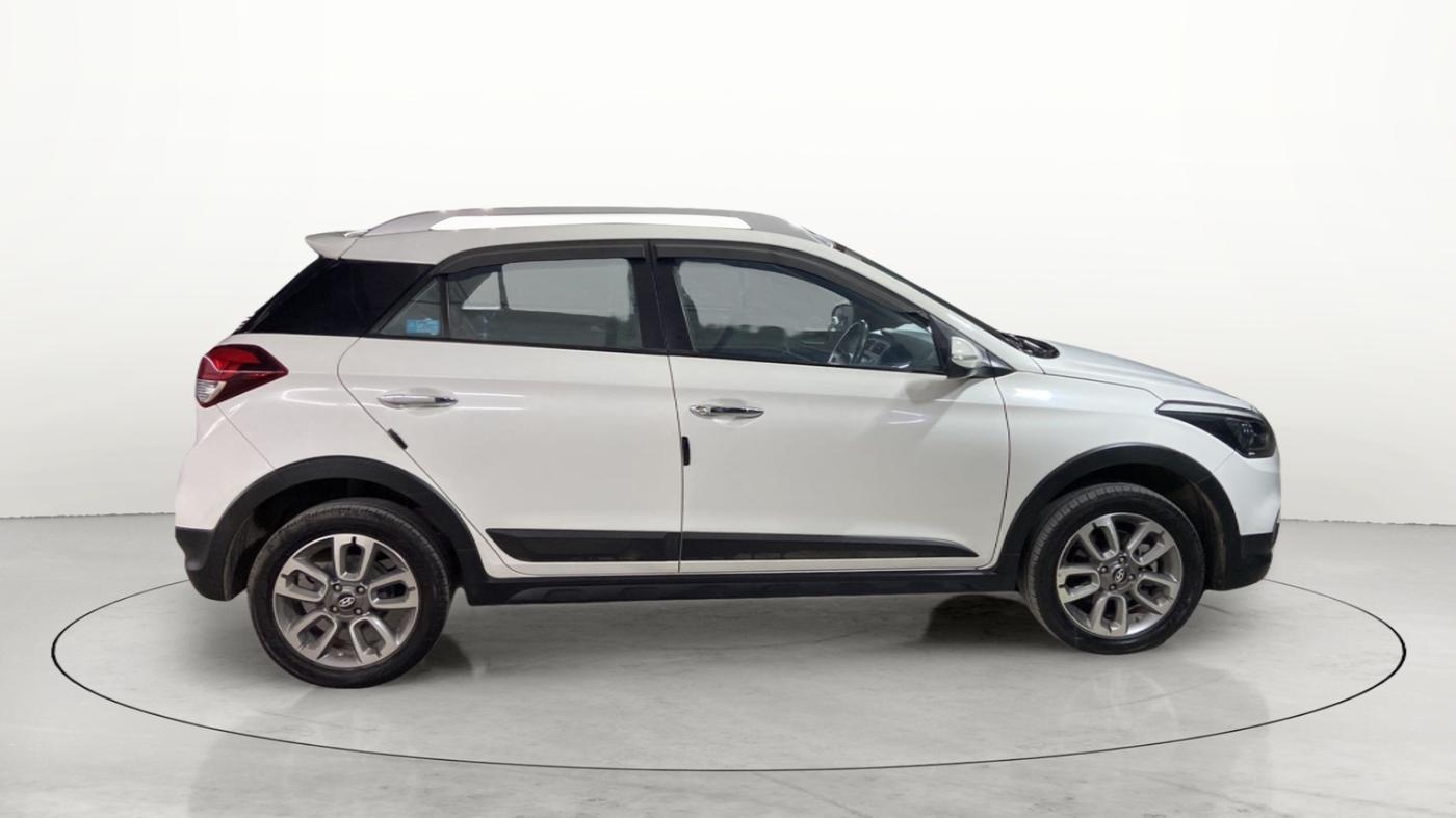 2018 Hyundai i20 Active 1.4 SX, Diesel, Manual, 44,266 km, Right Side View