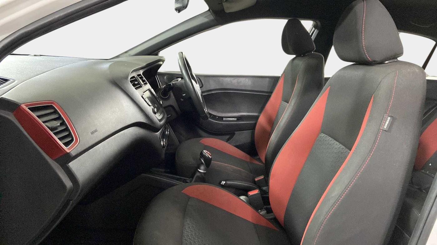 2018 Hyundai i20 Active 1.4 SX, Diesel, Manual, 44,266 km, Right Side Front Door Cabin