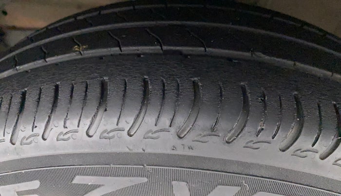 2020 Maruti S PRESSO VXI PLUS AMT, Petrol, Automatic, 51,724 km, Left Front Tyre Tread