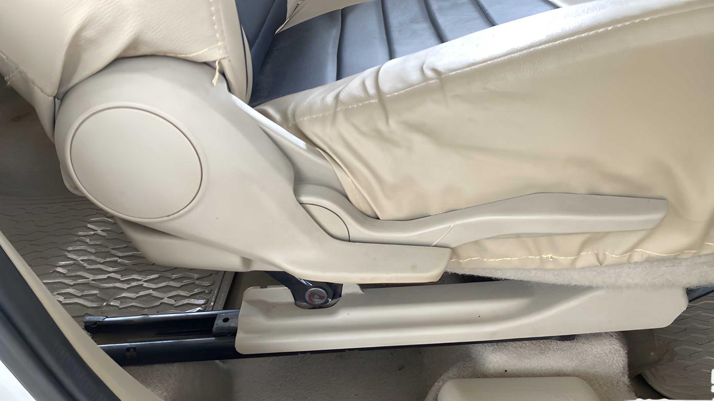 2018 Maruti Dzire ZXI AMT, Petrol, Automatic, 67,778 km, Driver Side Adjustment Panel