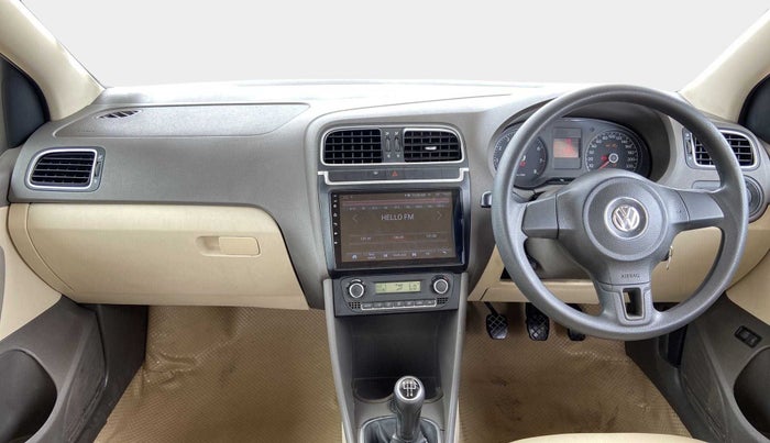 2012 Volkswagen Vento HIGHLINE 1.6 MPI, Petrol, Manual, 70,099 km, Dashboard