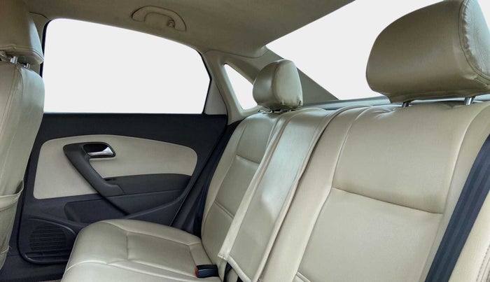 2012 Volkswagen Vento HIGHLINE 1.6 MPI, Petrol, Manual, 70,099 km, Right Side Rear Door Cabin