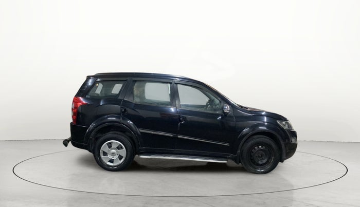 2016 Mahindra XUV500 W6, Diesel, Manual, 91,242 km, Right Side View