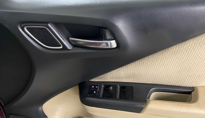 2017 Honda City 1.5L I-VTE V CVT, CNG, Automatic, 67,685 km, Driver Side Door Panels Control