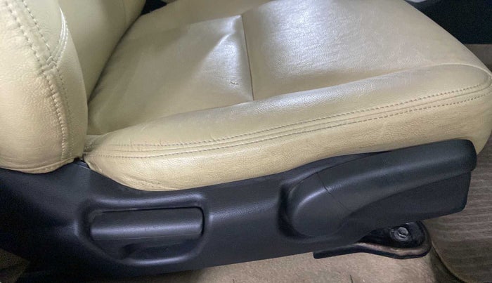 2017 Honda City 1.5L I-VTE V CVT, CNG, Automatic, 67,685 km, Driver Side Adjustment Panel