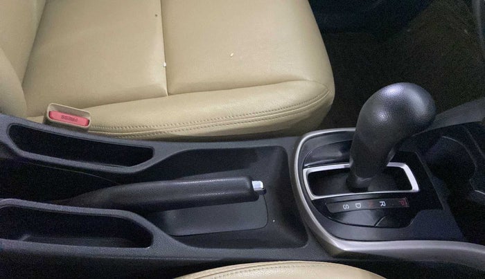 2017 Honda City 1.5L I-VTE V CVT, CNG, Automatic, 67,685 km, Gear Lever