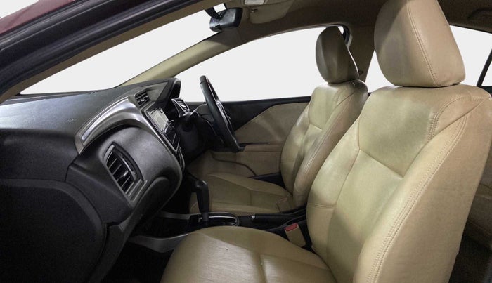 2017 Honda City 1.5L I-VTE V CVT, CNG, Automatic, 67,685 km, Right Side Front Door Cabin