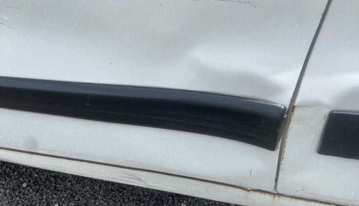 2015 Maruti Wagon R 1.0 LXI, Petrol, Manual, 32,750 km, Front passenger door - Slightly dented