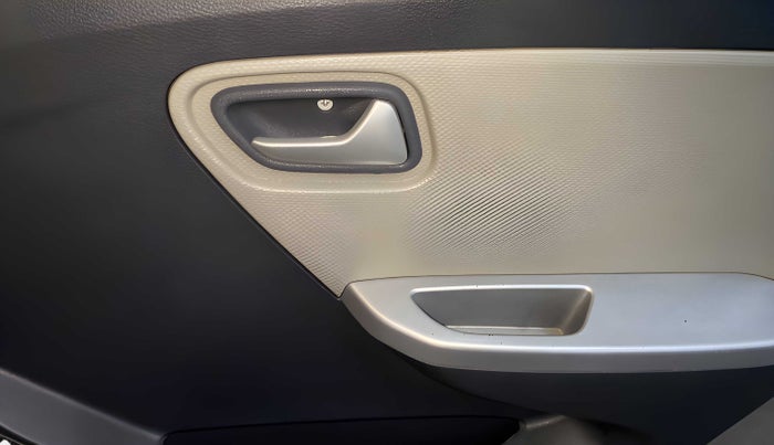 2016 Maruti Alto K10 VXI AMT, Petrol, Automatic, 75,074 km, Driver Side Door Panels Control