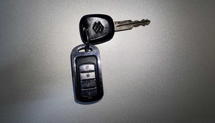 2016 Maruti Alto K10 VXI AMT, Petrol, Automatic, 75,074 km, Key Close Up