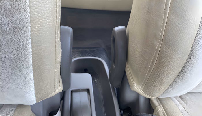 2014 Hyundai i10 SPORTZ 1.1, Petrol, Manual, 19,629 km, Driver Side Adjustment Panel