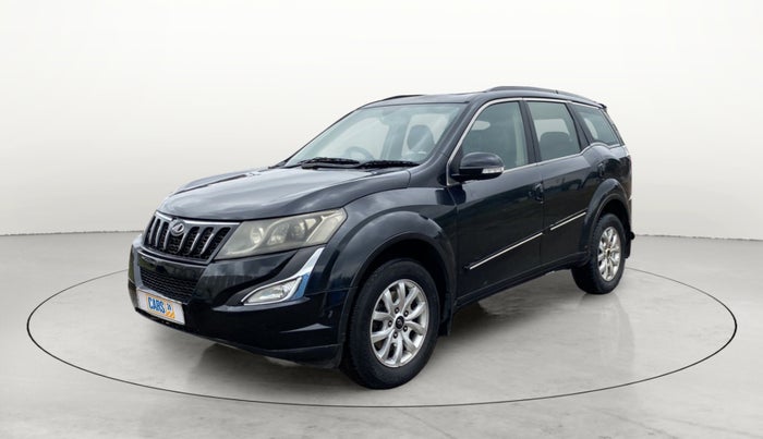 2015 Mahindra XUV500 W10, Diesel, Manual, 87,902 km, Left Front Diagonal