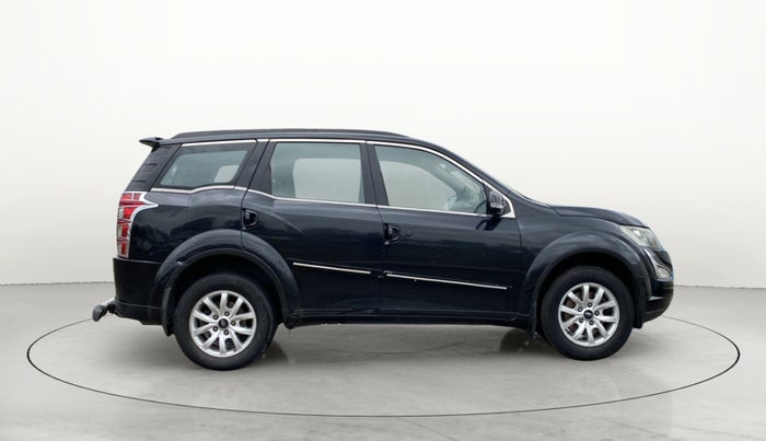 2015 Mahindra XUV500 W10, Diesel, Manual, 87,902 km, Right Side View