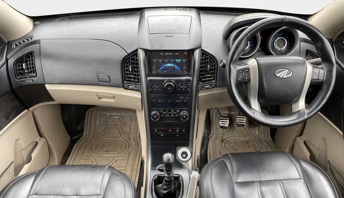 2015 Mahindra XUV500 W10, Diesel, Manual, 87,902 km, Dashboard