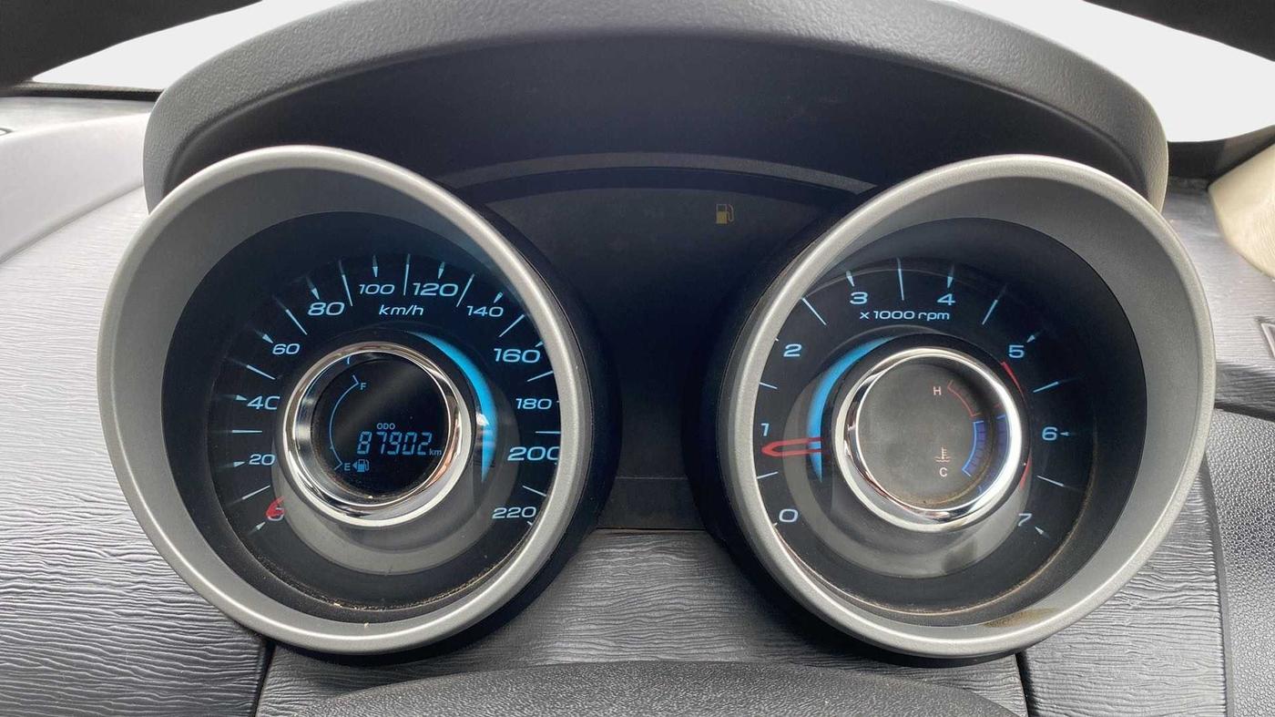 2015 Mahindra XUV500 W10, Diesel, Manual, 87,902 km, Odometer Image