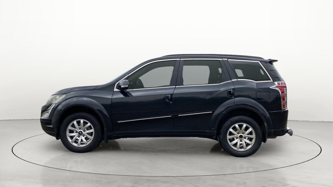 2015 Mahindra XUV500 W10, Diesel, Manual, 87,902 km, Left Side