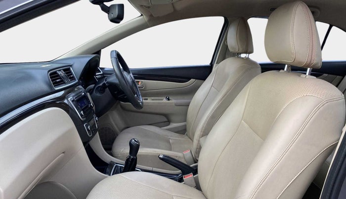 2016 Maruti Ciaz ZDI SHVS, Diesel, Manual, 82,948 km, Right Side Front Door Cabin