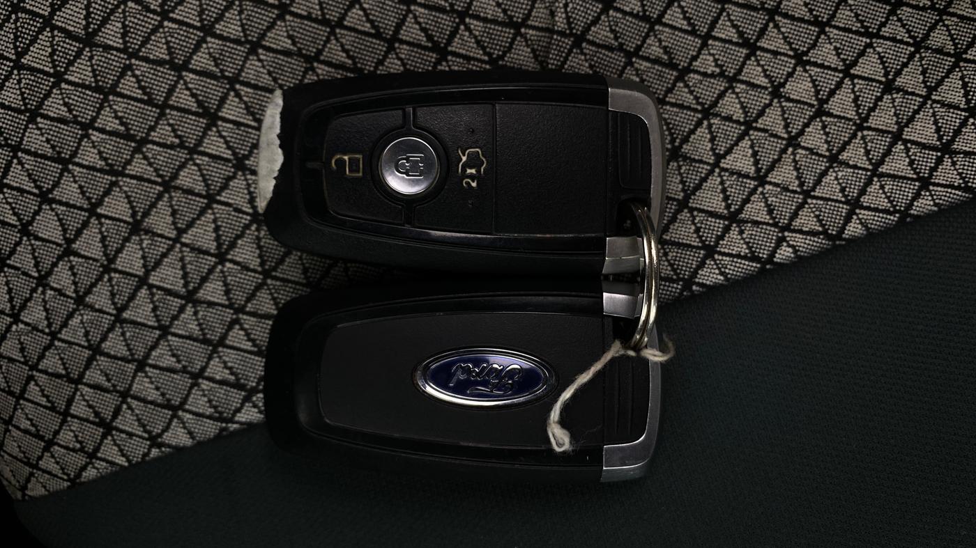 2019 Ford FREESTYLE TITANIUM PLUS 1.2 PETROL, Petrol, Manual, 30,138 km, Key Close Up