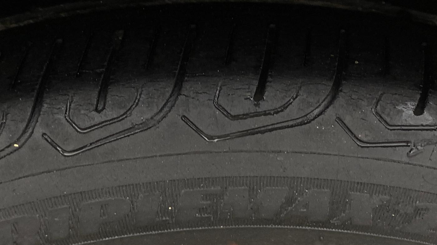 2019 Ford FREESTYLE TITANIUM PLUS 1.2 PETROL, Petrol, Manual, 30,138 km, Left Front Tyre Tread