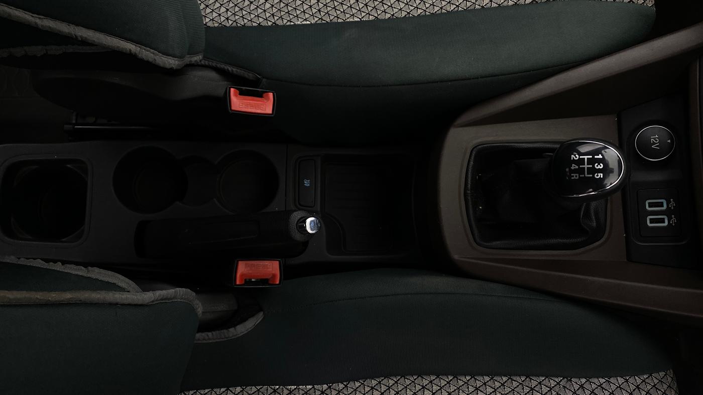 2019 Ford FREESTYLE TITANIUM PLUS 1.2 PETROL, Petrol, Manual, 30,138 km, Gear Lever