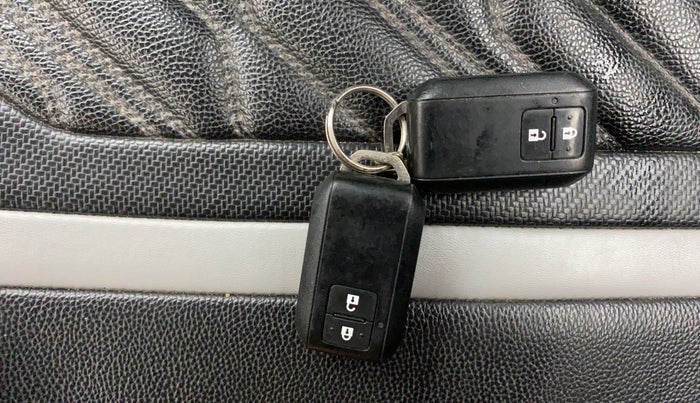 2021 Maruti Swift ZXI, Petrol, Manual, 74,571 km, Key Close Up