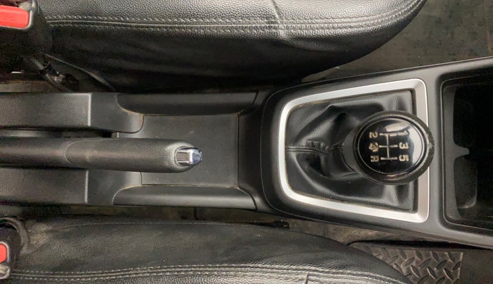 2021 Maruti Swift ZXI, Petrol, Manual, 74,571 km, Gear Lever