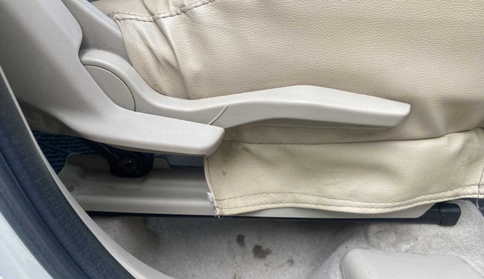 2018 Maruti Dzire VXI, Petrol, Manual, 32,043 km, Driver Side Adjustment Panel