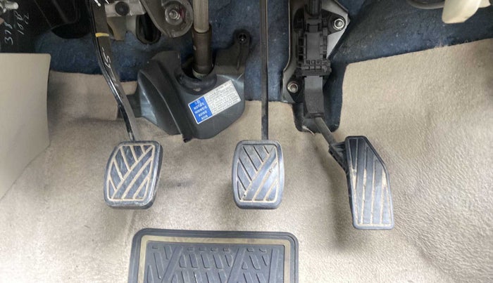 2018 Maruti Dzire VXI, Petrol, Manual, 32,043 km, Pedals
